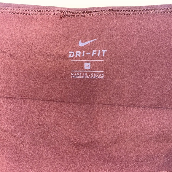 NWT-Nike Women Yoga Luxe Shorts Bronze Eclipse/Smokey Mauve - Picture 7 of 14